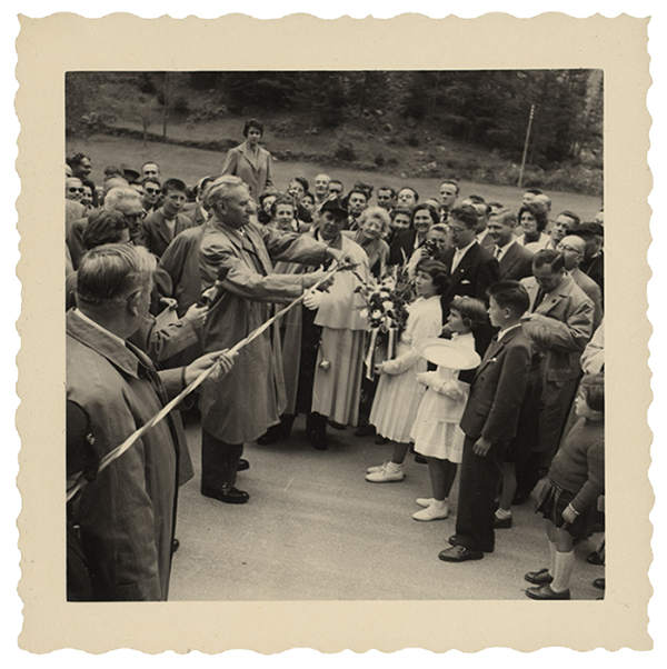 Inauguration de la route du Col de la Forclaz, 1957